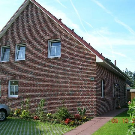 Ferienhaus Seehund Krummhörn Екстериор снимка